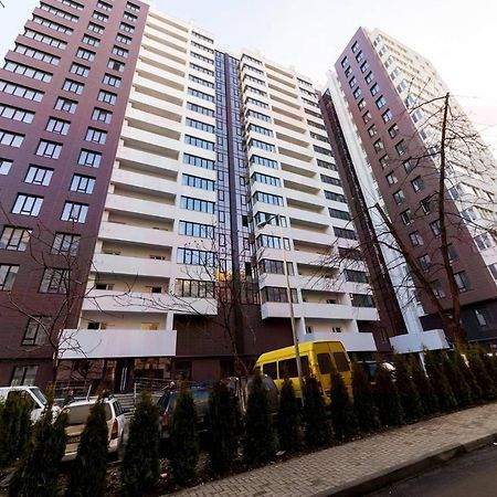 Sky House Central Apartment Chisinau Bagian luar foto