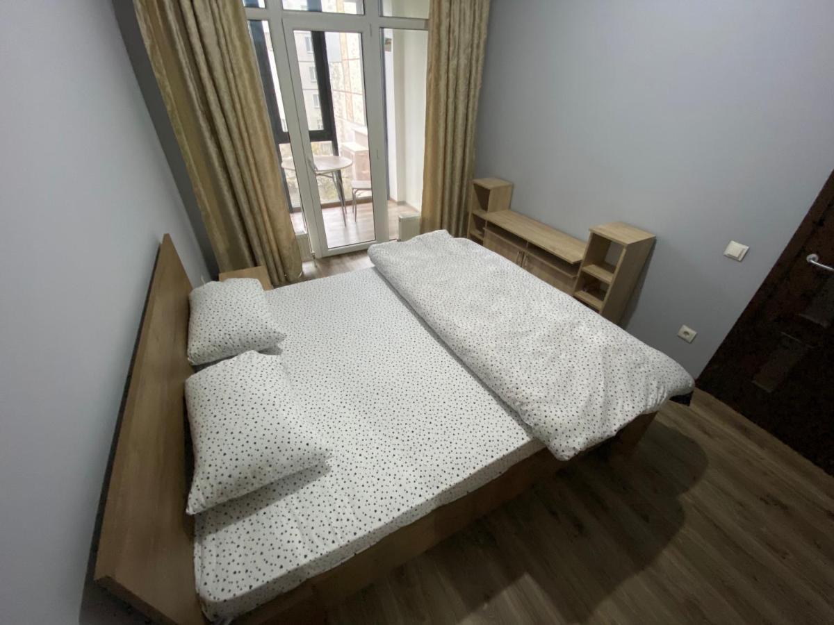 Sky House Central Apartment Chisinau Bagian luar foto