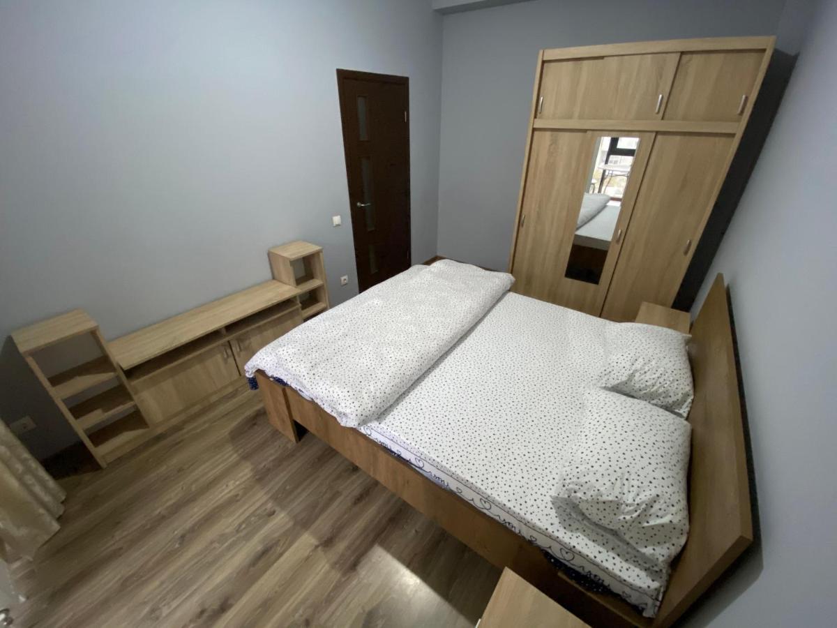 Sky House Central Apartment Chisinau Bagian luar foto