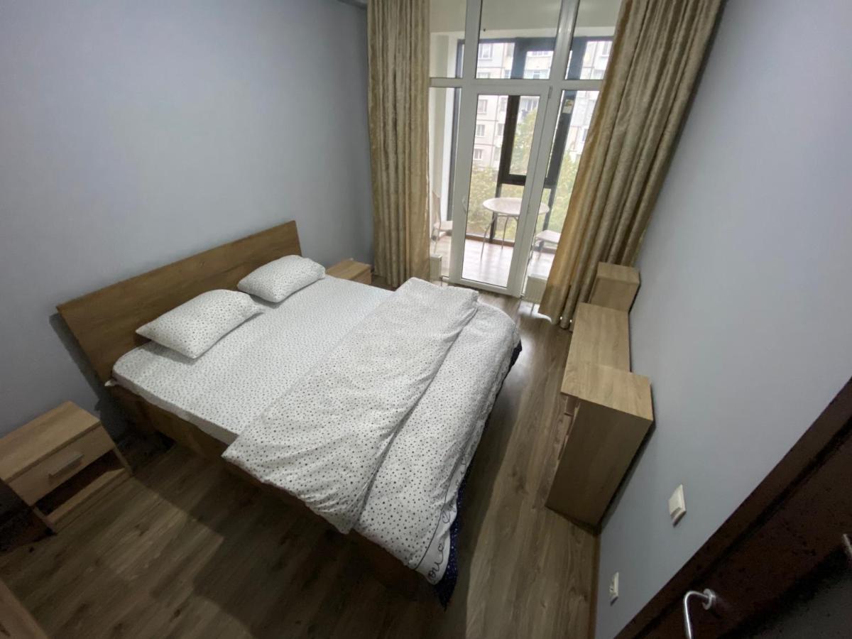 Sky House Central Apartment Chisinau Bagian luar foto
