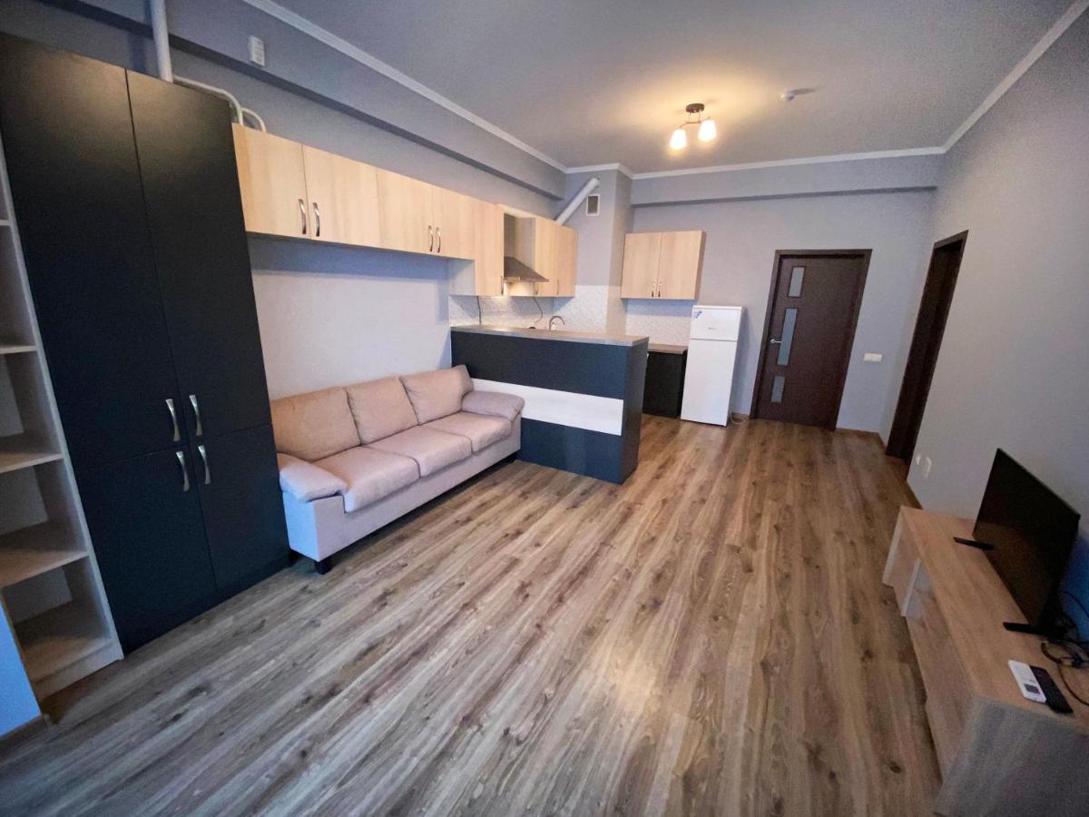 Sky House Central Apartment Chisinau Bagian luar foto