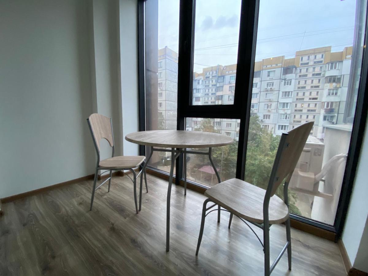 Sky House Central Apartment Chisinau Bagian luar foto