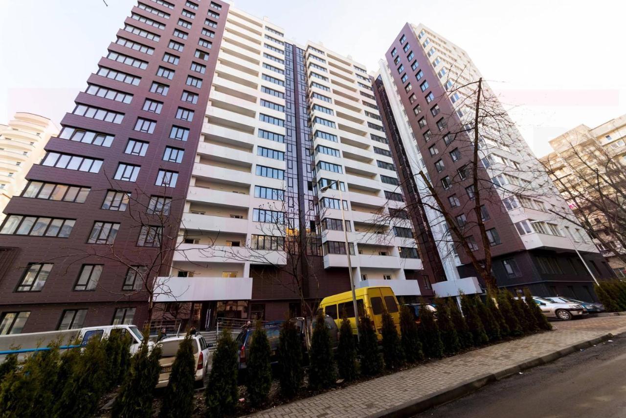Sky House Central Apartment Chisinau Bagian luar foto